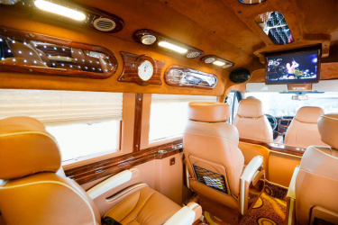 THUÊ XE LIMOUSINE